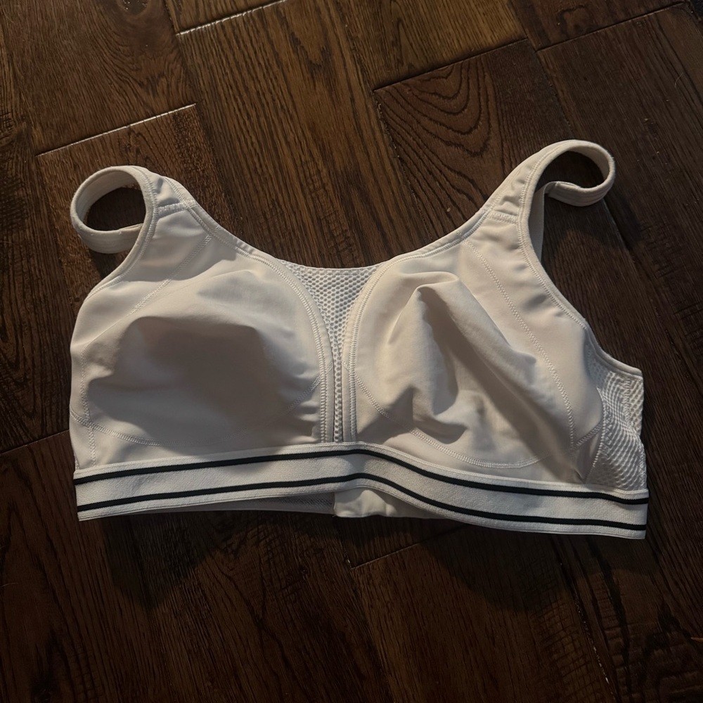 AMOENA Wireless Slightly lined Bra size 40C